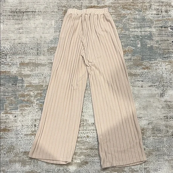 ‼️ Cream Ribbed Two-Piece Set ‼️ - Picture 3 of 3